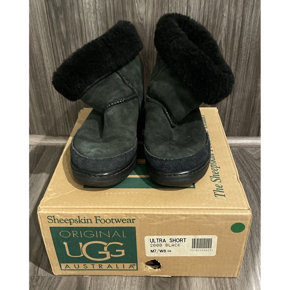 UGG Womens 8 Mens 7 Ultra Short Boots Black Sheepskin Suede Shearling Lining